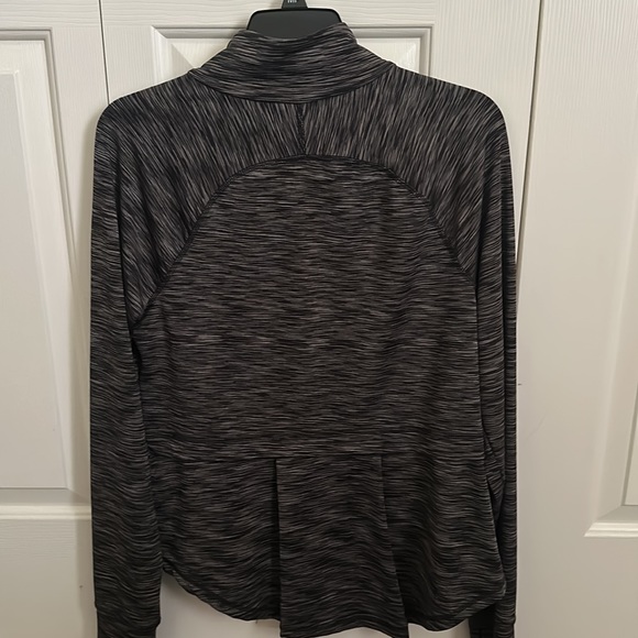 💖Fila Active Jacket - Picture 3 of 8